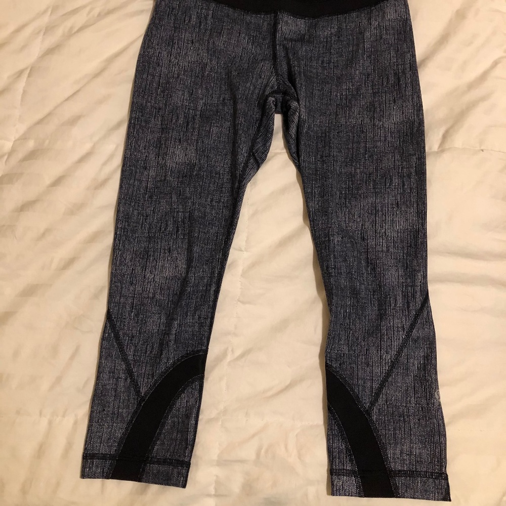 Lululemon leggings - size 6